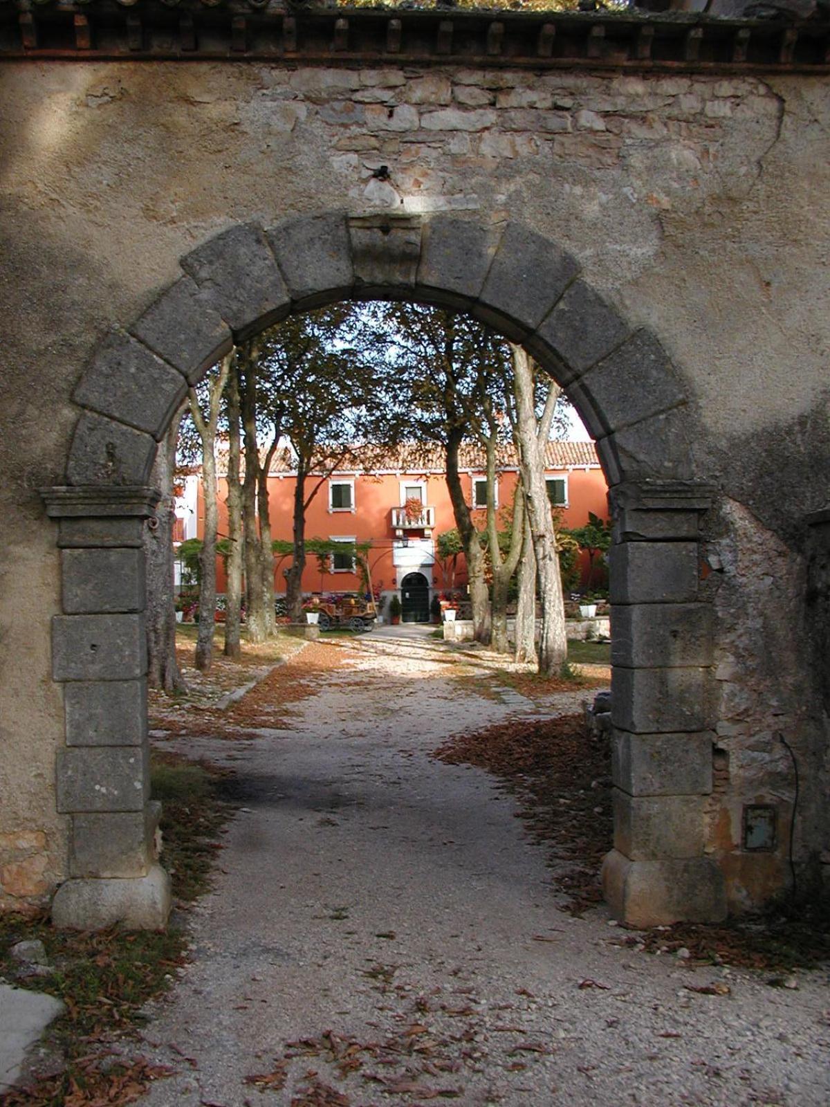 Apartments Lazzarini Battiala Nedescina Exterior photo